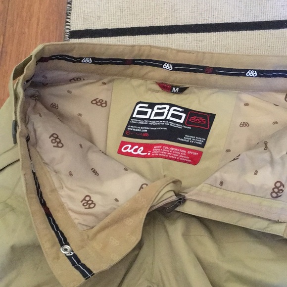 686 Snowboard Pants - Picture 10 of 12